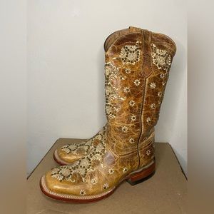 Ferrini Cowgirl Squaretoed Caramel Flower Boots